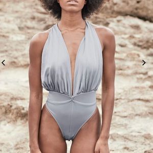 Comin' In HAHt 1 Piece